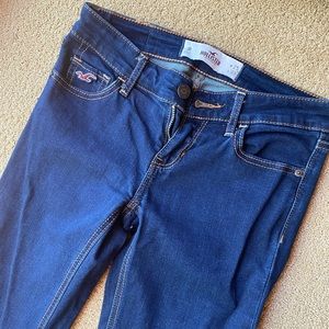 Hollister Women’s Jeans, COLOR: dark blue, SIZE: 1 regular (25 waist, 33 length)